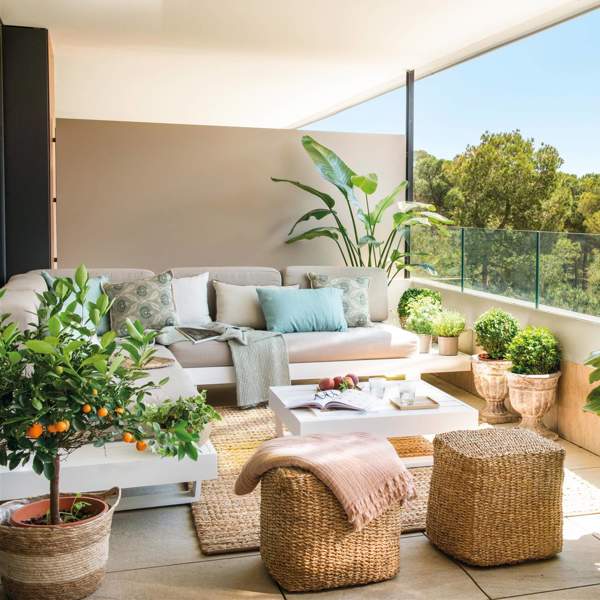 12 FOTOS e ideas para decorar tu terraza en 2024 y triunfar: looks naturales, muy elegantes y con plantas 