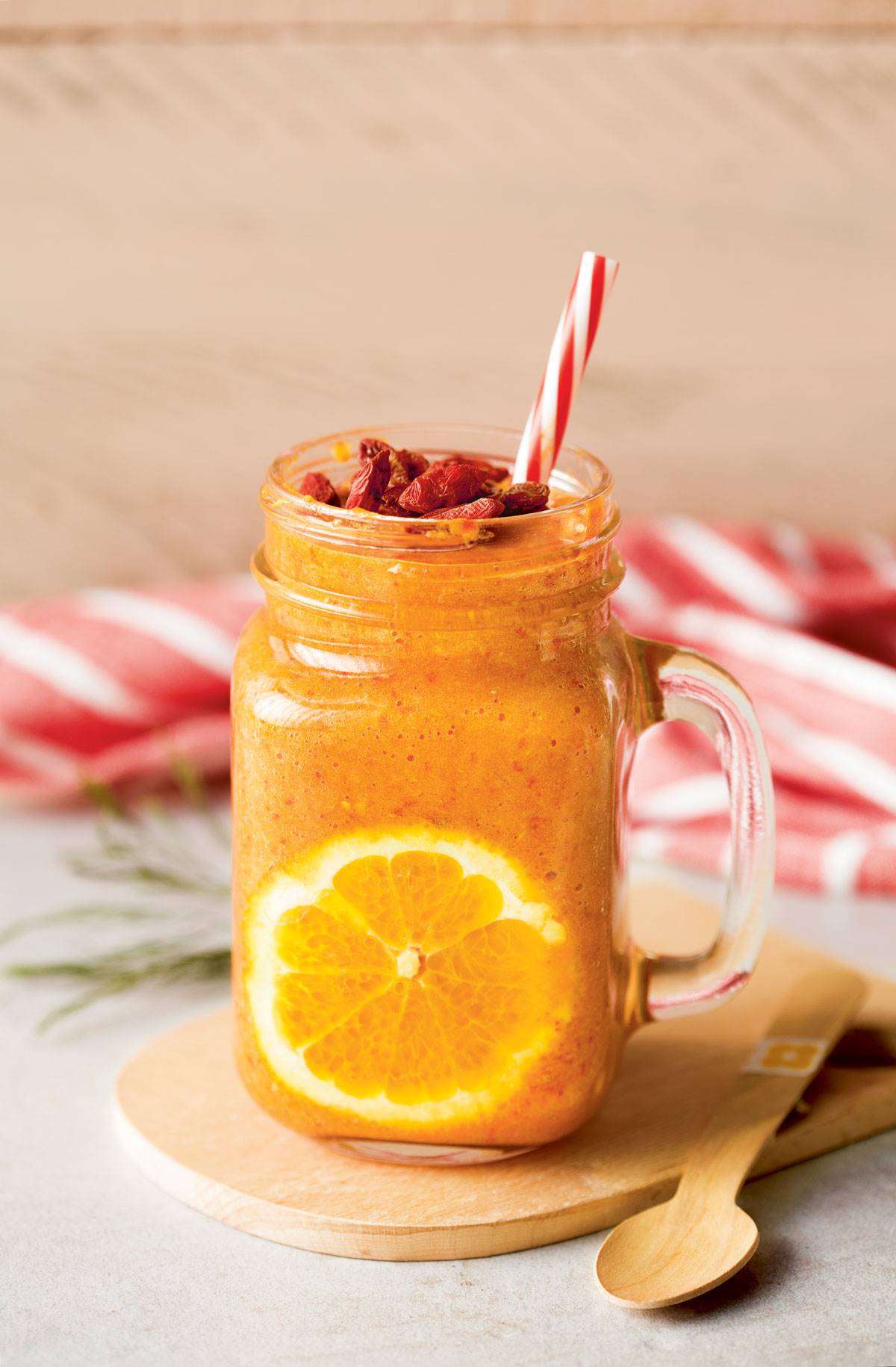 Desayunos saludables: smoothie de bayas de goji.