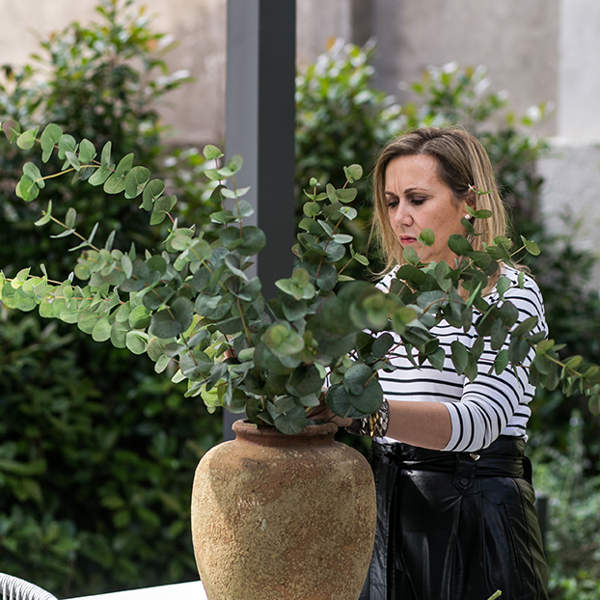 Una interiorista desvela las 6 reglas de oro para decorar una terraza moderna: fáciles y estilosas